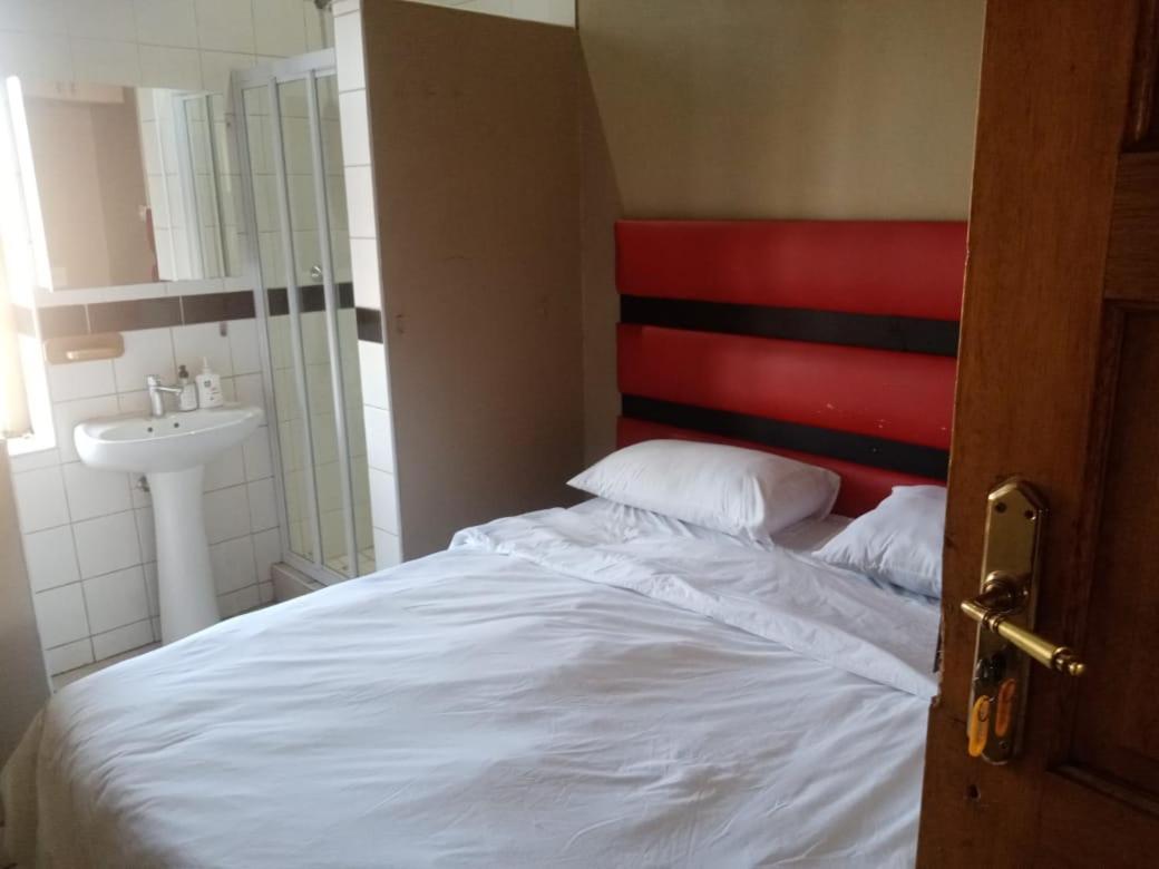 Ebony Guest House بريتوريا المظهر الخارجي الصورة