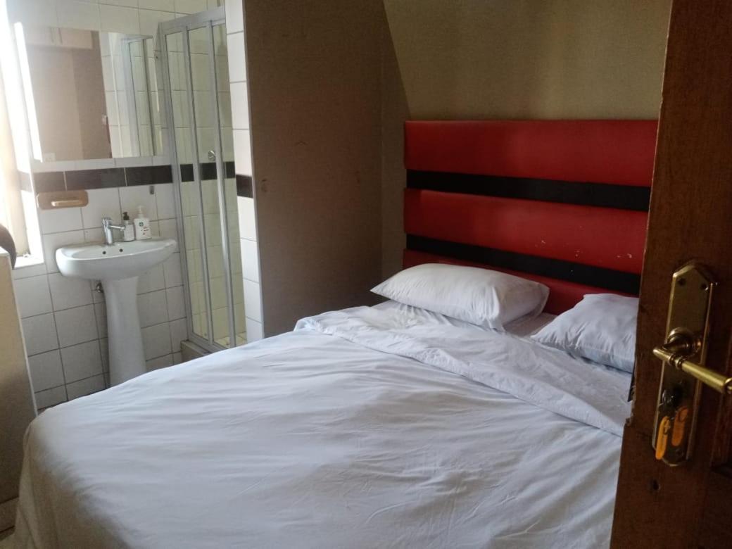 Ebony Guest House بريتوريا المظهر الخارجي الصورة